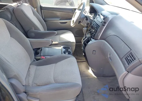 2010 Toyota Sienna Ce/Le из США, поврежденный, VIN 5TDKK4CC1AS329174